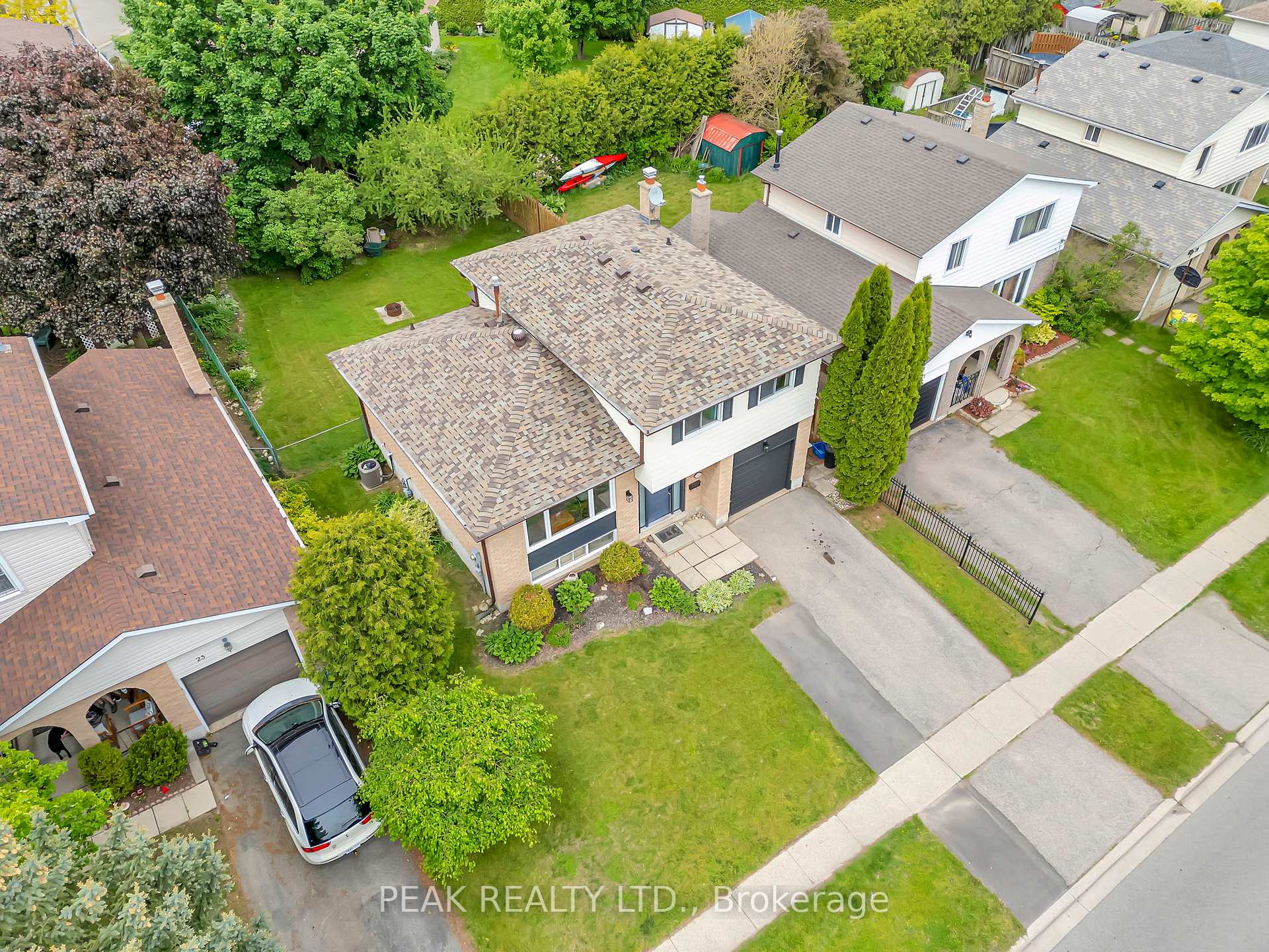 Photo 39 of 25 Trillium Way, Brant, Paris — HOMEH