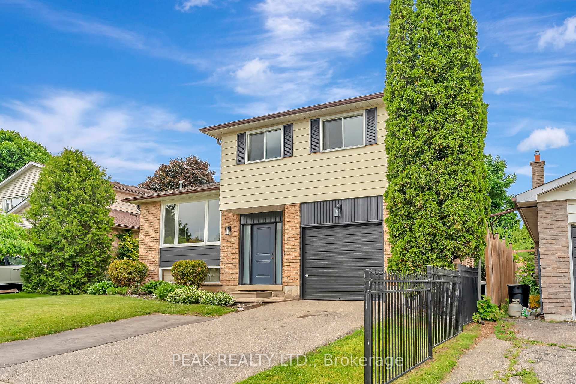 Photo 44 of 25 Trillium Way, Brant, Paris — HOMEH