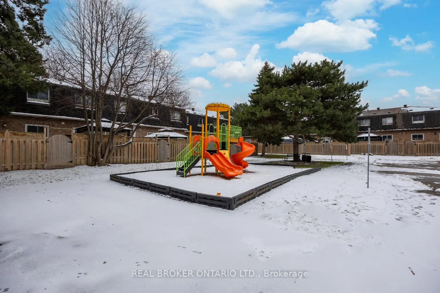 Photo 30 of 37 Macey Court, Ajax, Central West — HOMEH