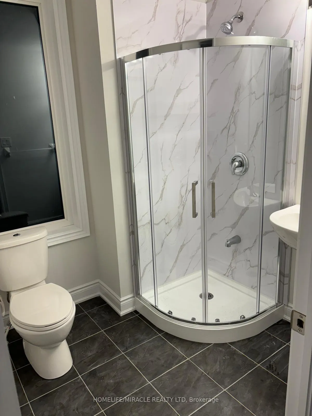 Photo 4 of 367 tennant Circle, Vaughan, Vellore Village — HOMEH