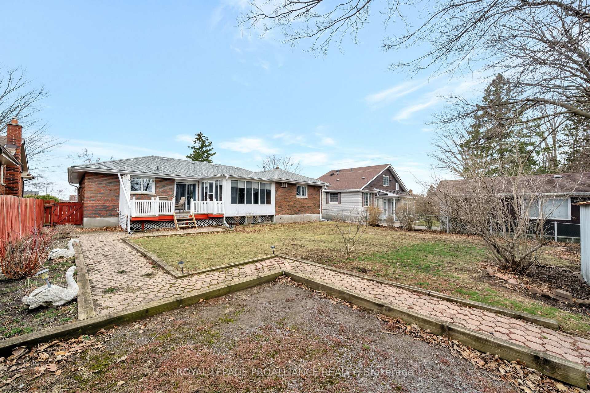 Photo 38 of 26 Harris Crescent, Belleville, Belleville Ward — HOMEH