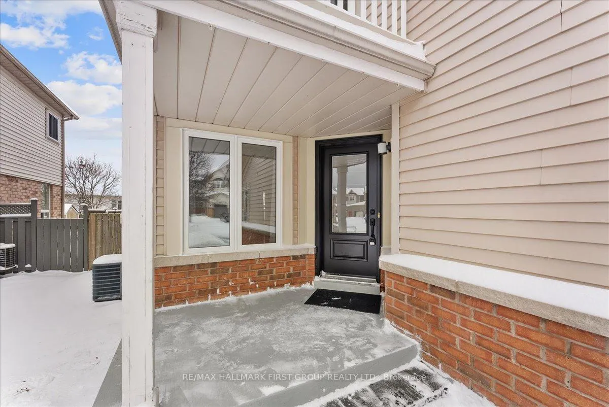 Photo 2 of 34 Inlet Bay Drive, Whitby, Port Whitby — HOMEH