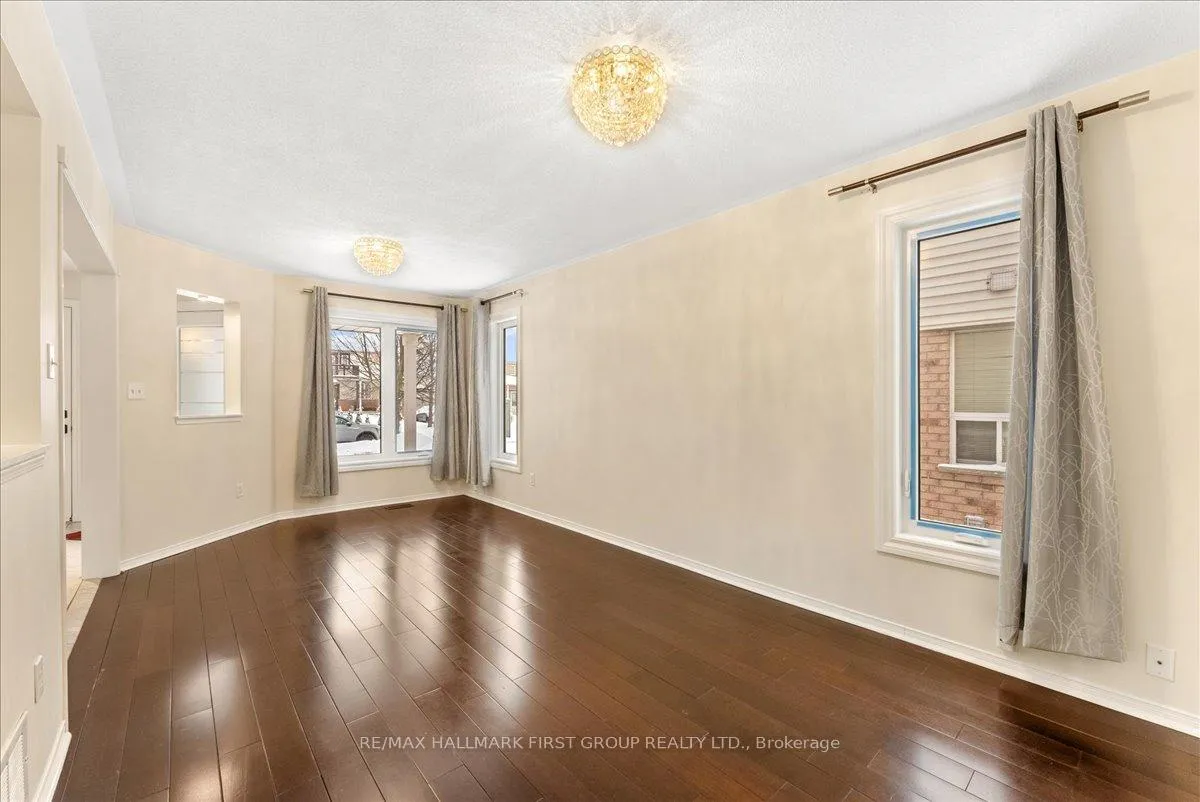 Photo 5 of 34 Inlet Bay Drive, Whitby, Port Whitby — HOMEH