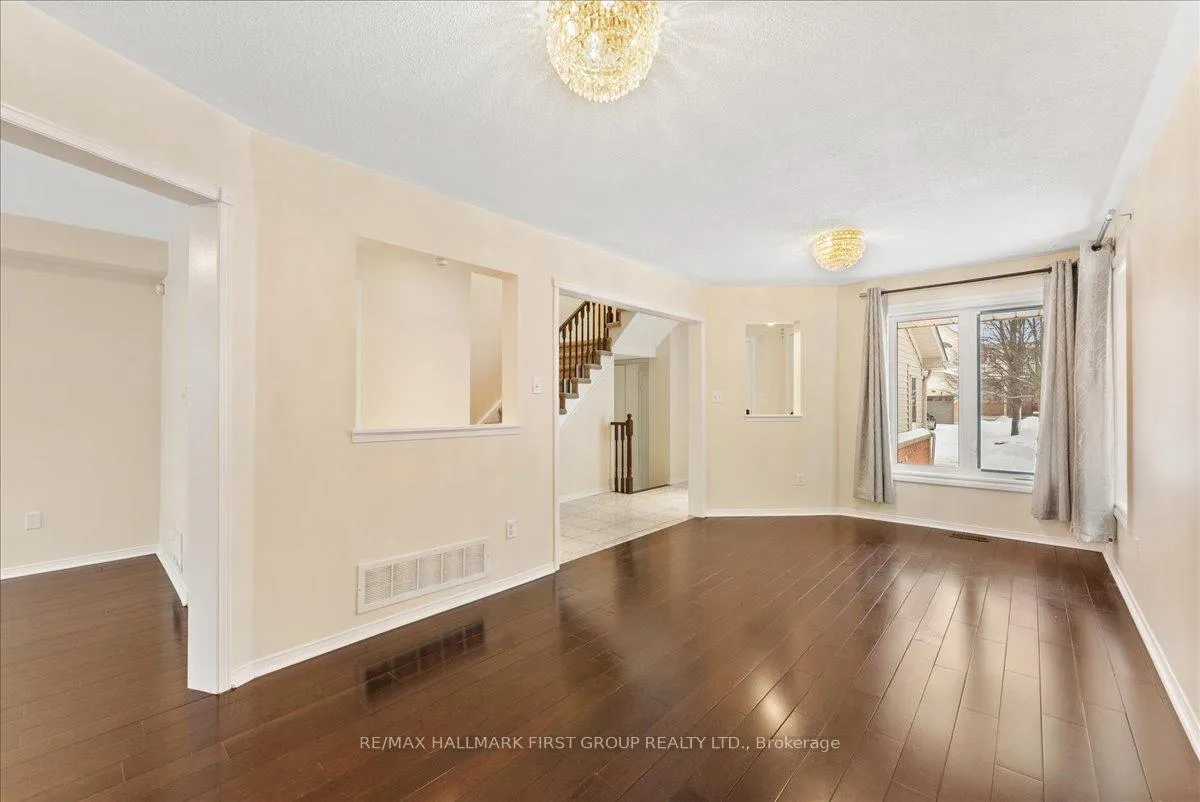Photo 6 of 34 Inlet Bay Drive, Whitby, Port Whitby — HOMEH