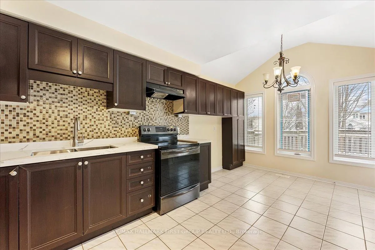 Photo 11 of 34 Inlet Bay Drive, Whitby, Port Whitby — HOMEH