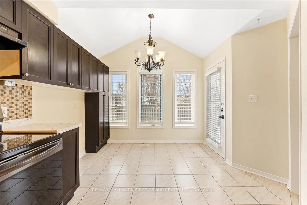 Photo 13 of 34 Inlet Bay Drive, Whitby, Port Whitby — HOMEH