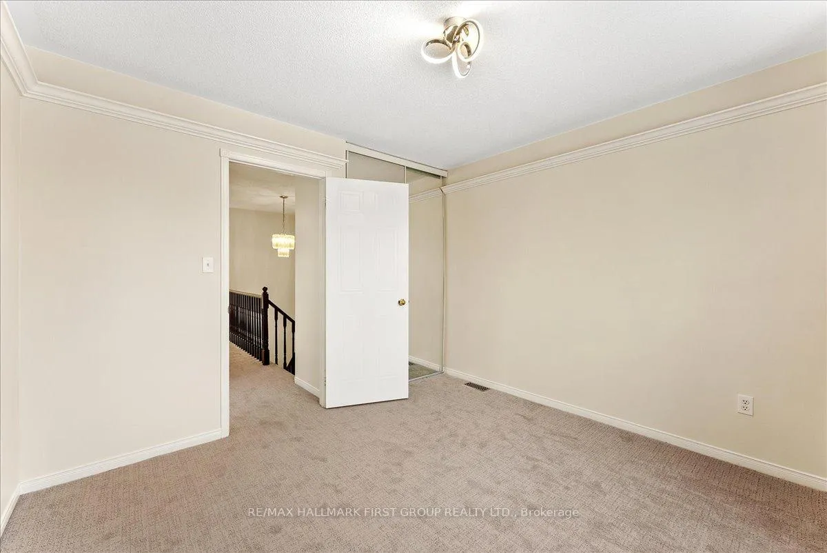 Photo 18 of 34 Inlet Bay Drive, Whitby, Port Whitby — HOMEH