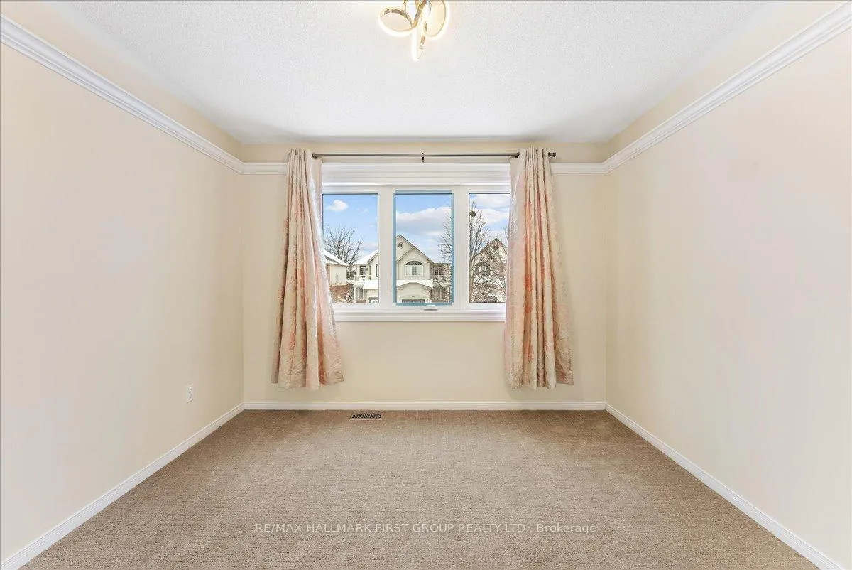Photo 24 of 34 Inlet Bay Drive, Whitby, Port Whitby — HOMEH