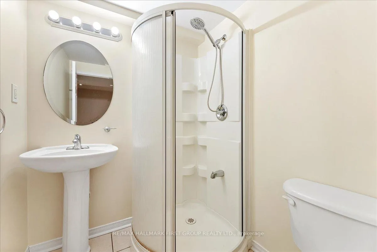 Photo 33 of 34 Inlet Bay Drive, Whitby, Port Whitby — HOMEH