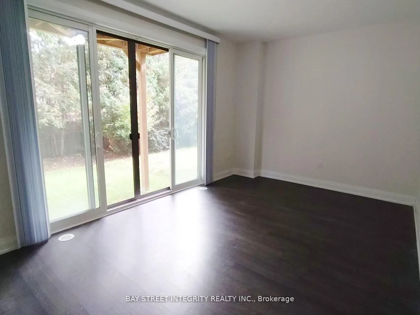 Photo 4 of 61 Harold Lawrie Lane, Markham, Aileen-Willowbrook — HOMEH