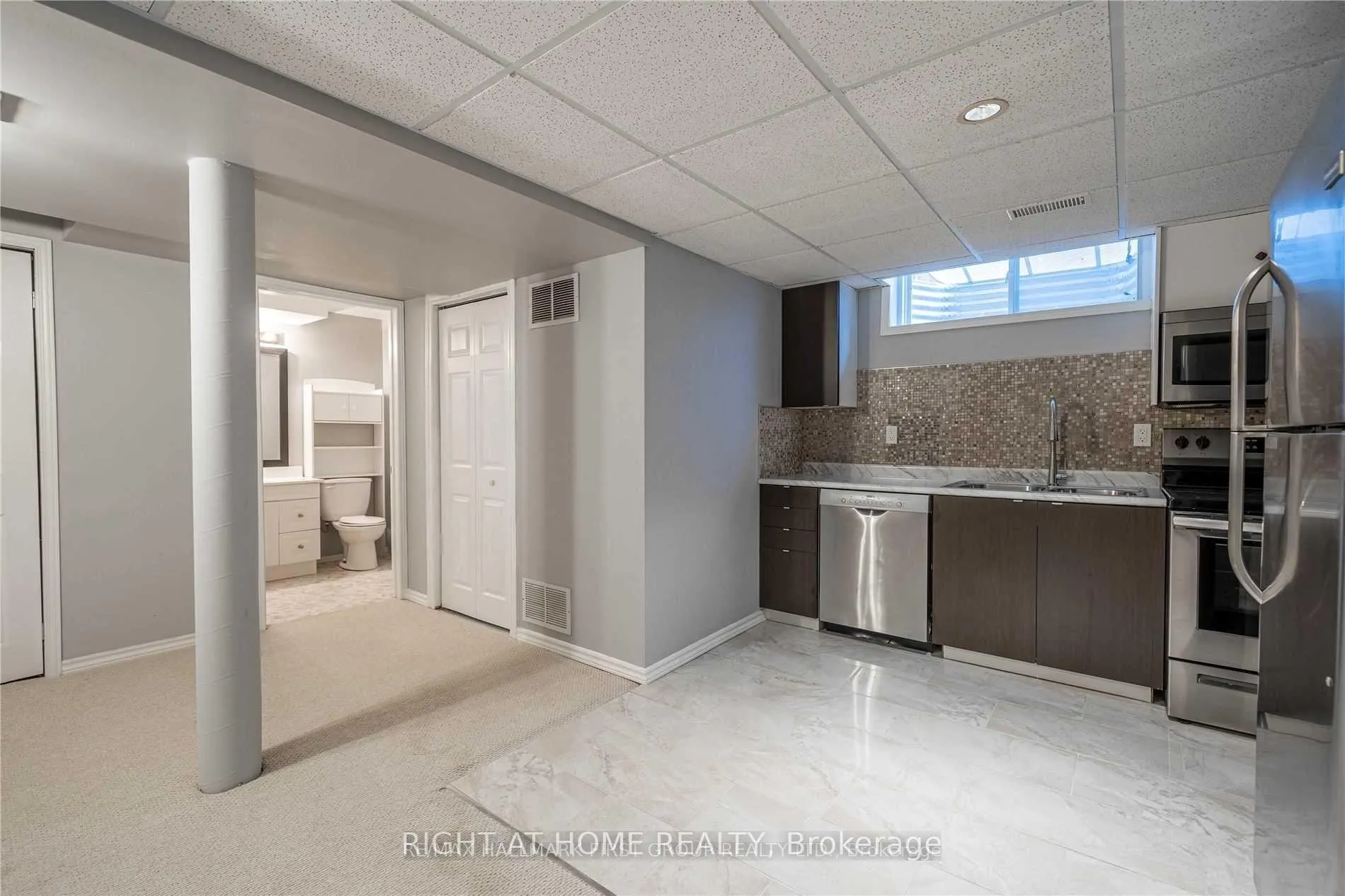 Photo 4 of 50 Griffen Place, Whitby, Rolling Acres — HOMEH