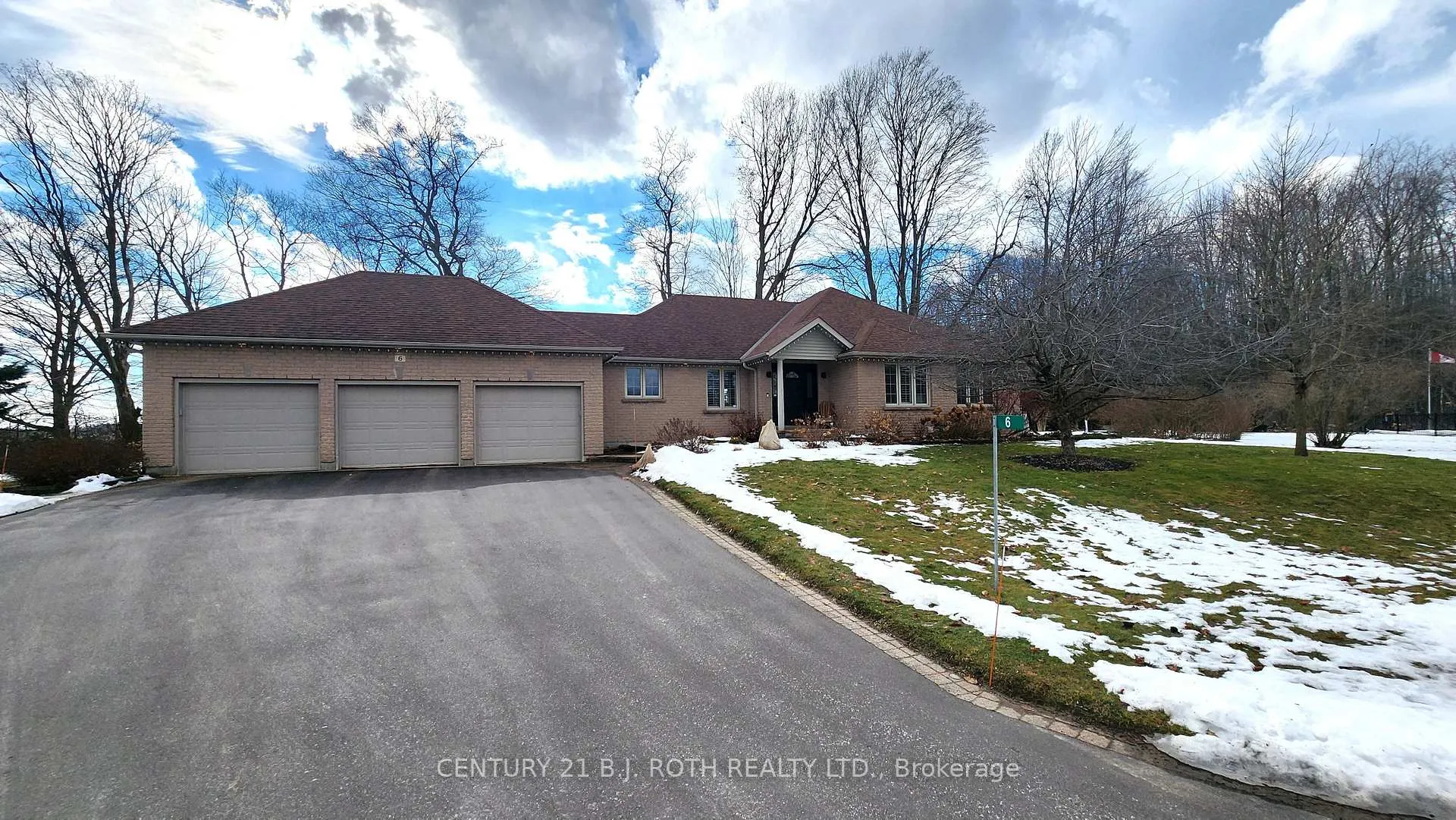 Photo 1 of 6 Channen Court, Springwater, Midhurst — HOMEH