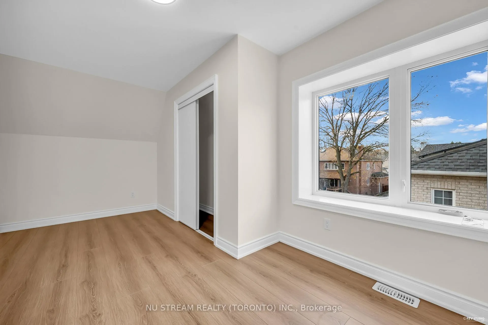 Photo 14 of Unit Unit#3, 25 Devondale Avenue, North York, Newtonbrook West — HOMEH