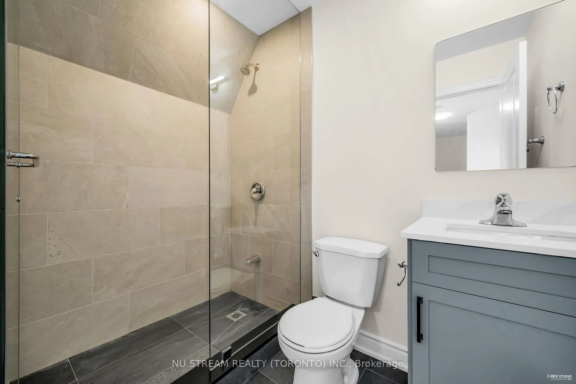 Photo 15 of Unit Unit#3, 25 Devondale Avenue, North York, Newtonbrook West — HOMEH