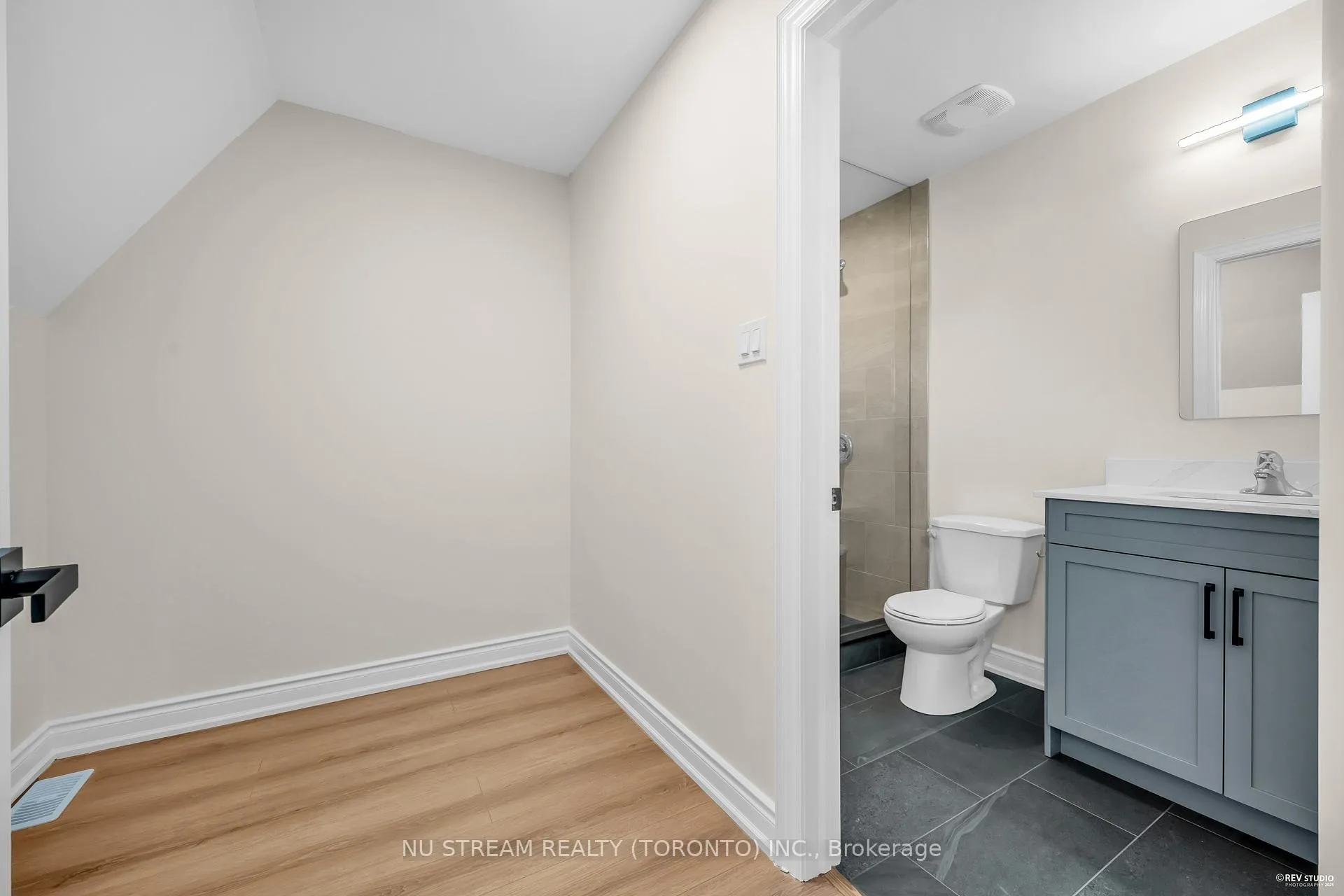Photo 18 of Unit Unit#3, 25 Devondale Avenue, North York, Newtonbrook West — HOMEH