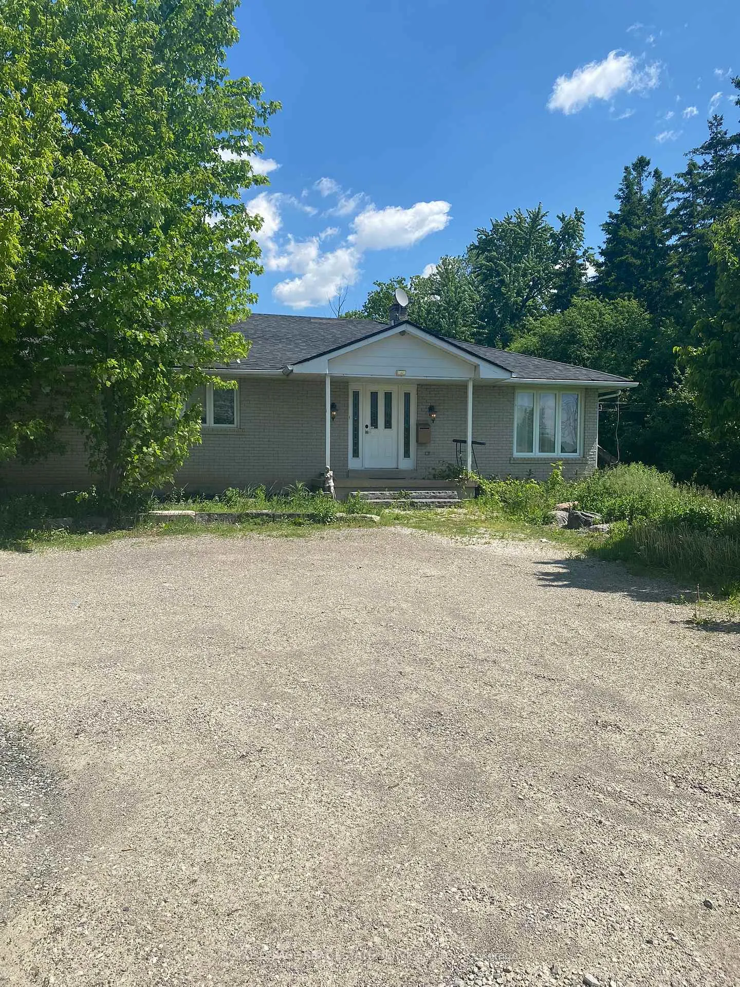 Photo 1 of 10641 Trafalgar Road, Halton Hills, Rural Halton Hills — HOMEH