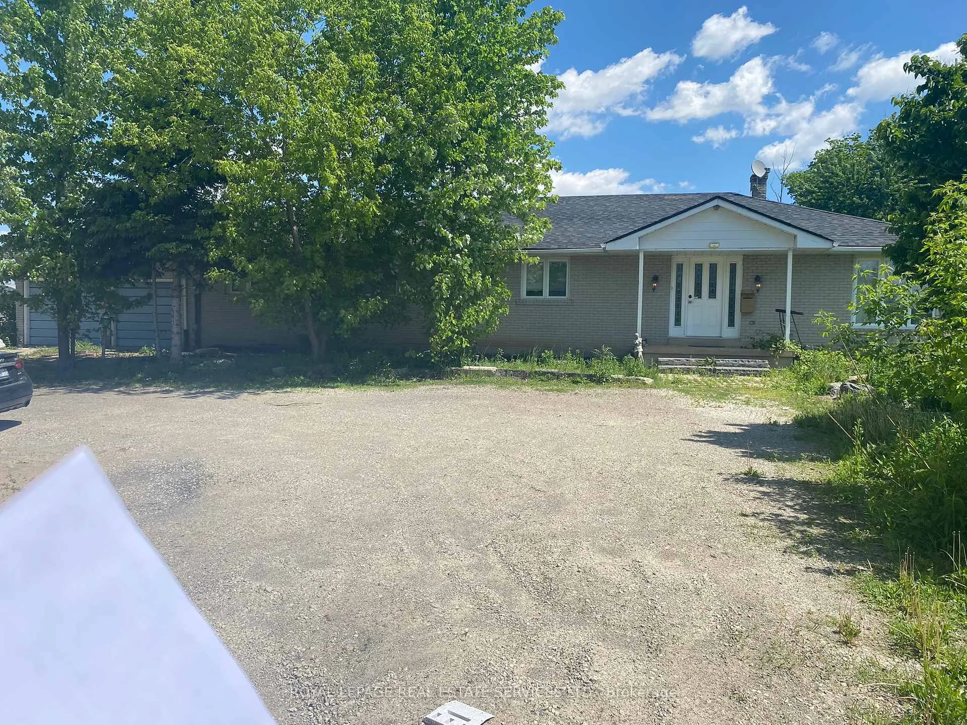 Photo 2 of 10641 Trafalgar Road, Halton Hills, Rural Halton Hills — HOMEH