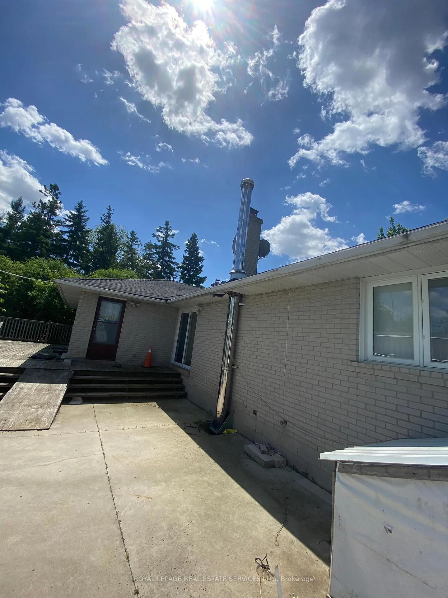 Photo 8 of 10641 Trafalgar Road, Halton Hills, Rural Halton Hills — HOMEH