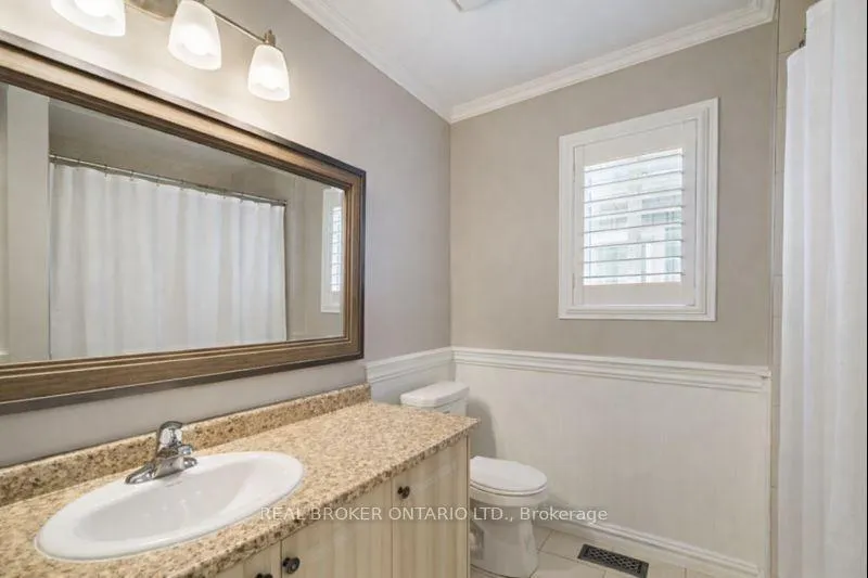 Photo 13 of 39 Robb Lane, Clarington, Bowmanville — HOMEH