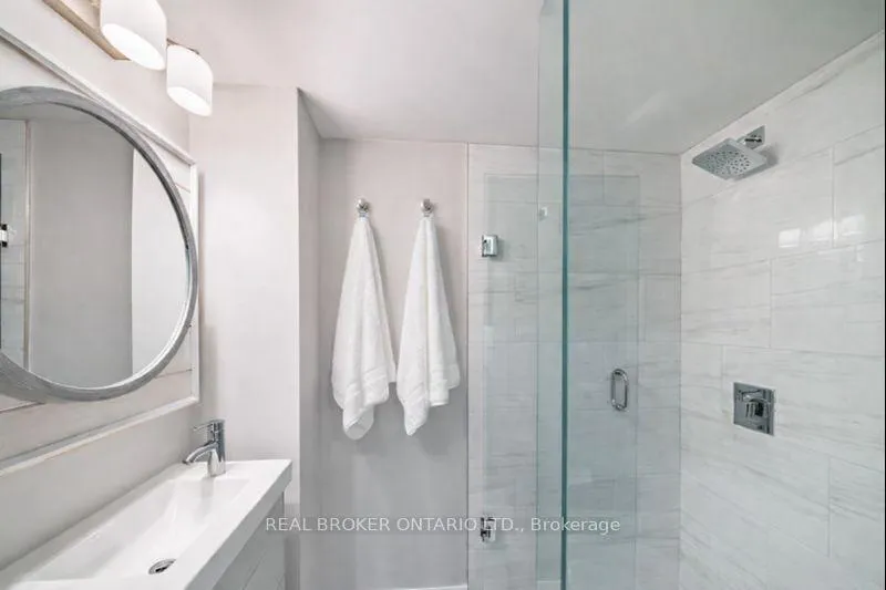 Photo 17 of 39 Robb Lane, Clarington, Bowmanville — HOMEH