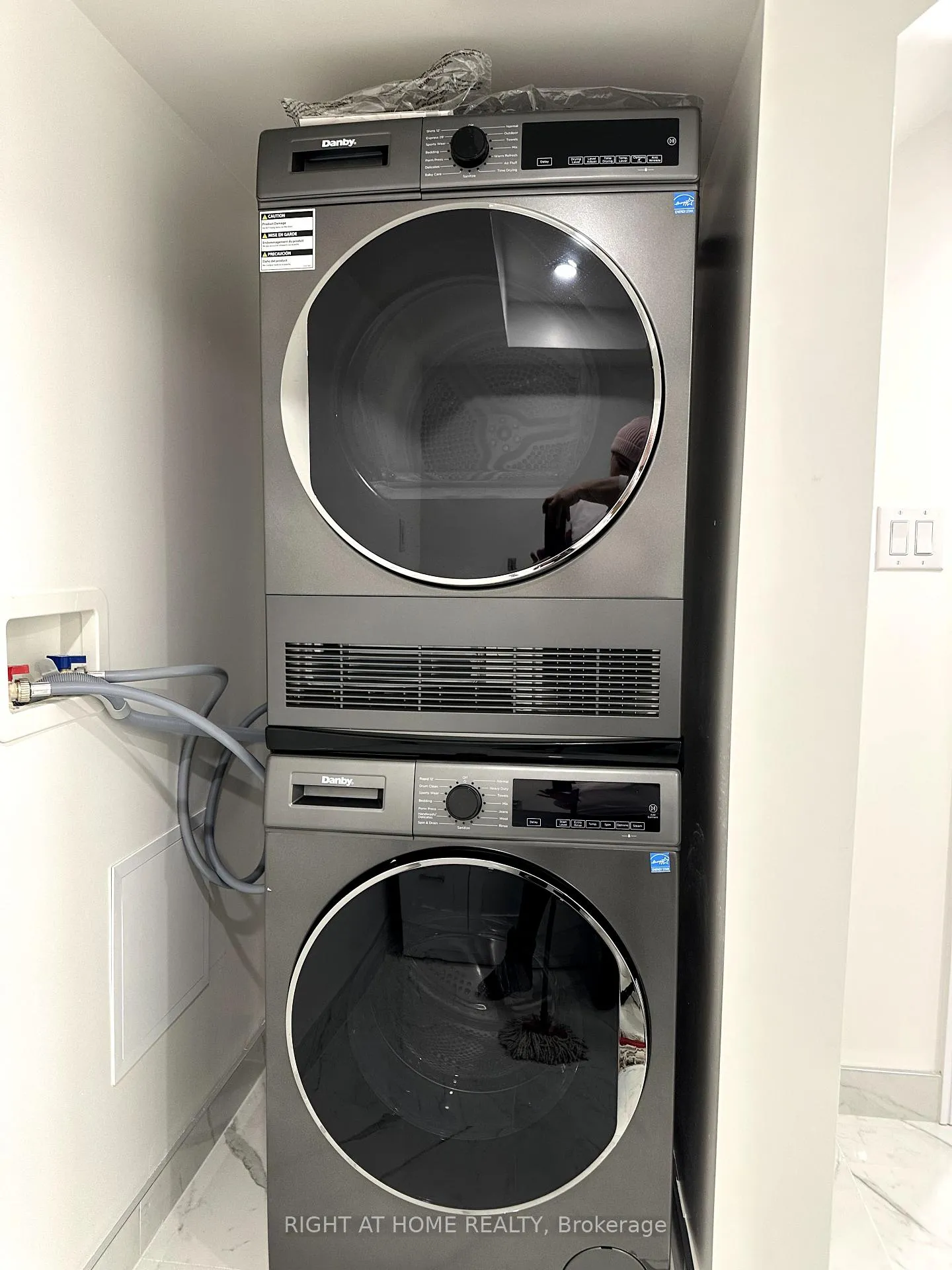 Photo 11 of Unit Bsmnt, 26 Rochester Drive, Barrie, Innis-Shore — HOMEH