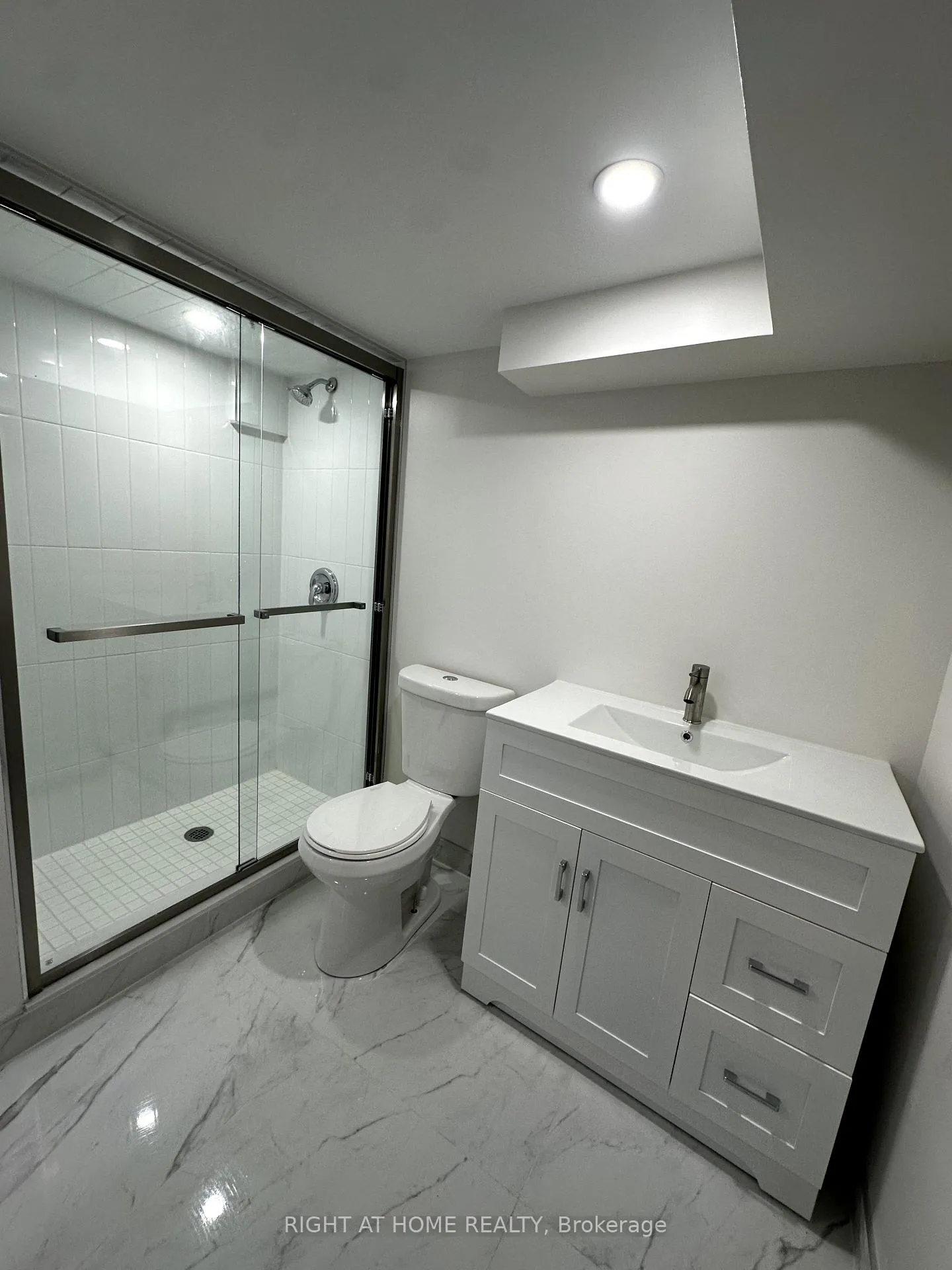 Photo 12 of Unit Bsmnt, 26 Rochester Drive, Barrie, Innis-Shore — HOMEH