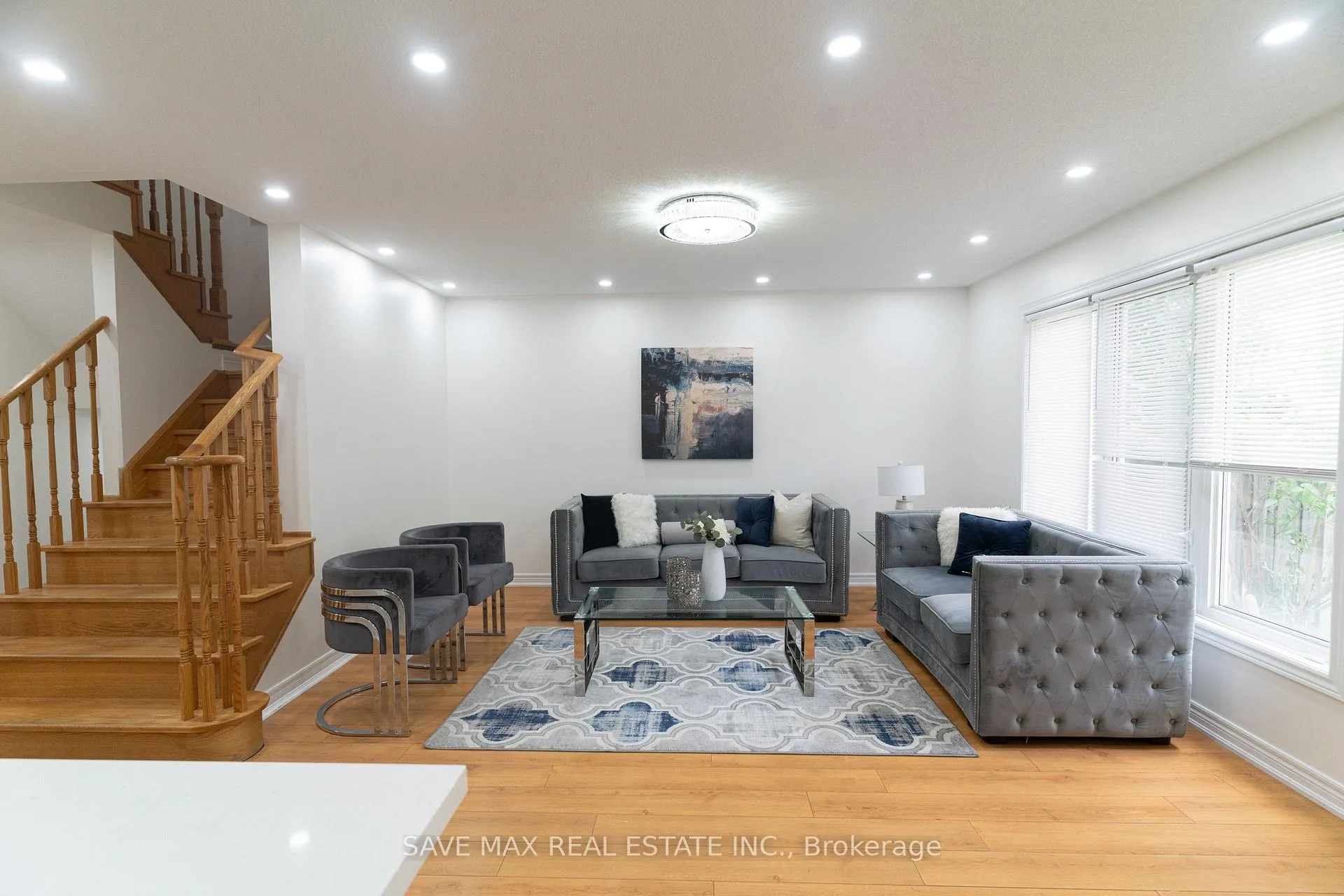 Photo 17 of 133 Weston Drive S, Milton, Scott — HOMEH