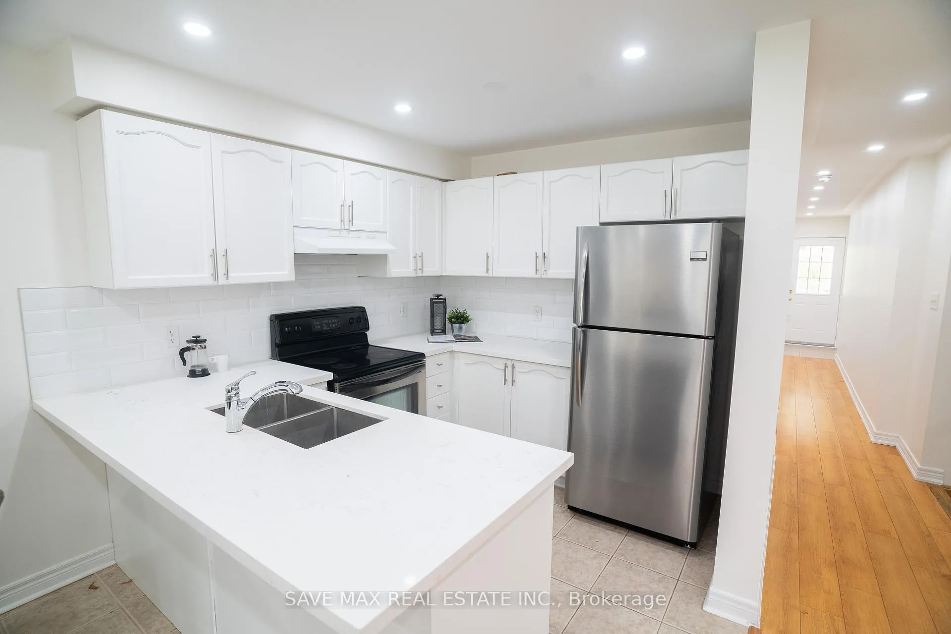 Photo 21 of 133 Weston Drive S, Milton, Scott — HOMEH