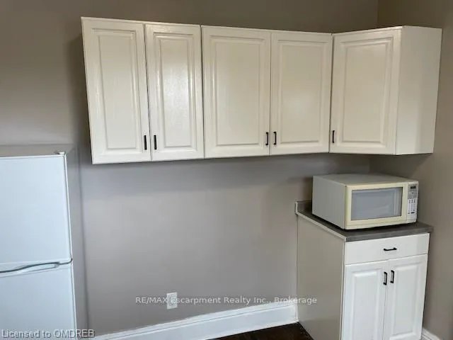 Photo 11 of Unit 4, 815 Main Street E, Hamilton, Gibson — HOMEH
