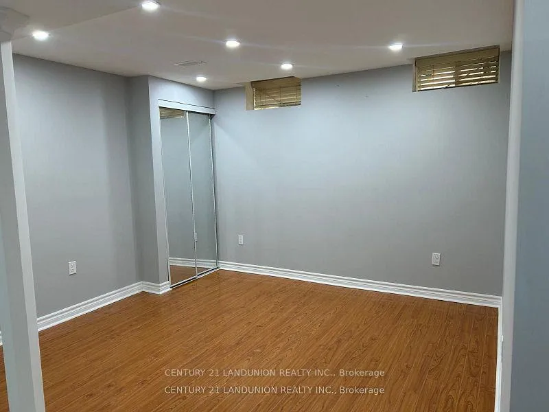 Photo 5 of 3305 Denison Street E, Markham, Cedarwood — HOMEH