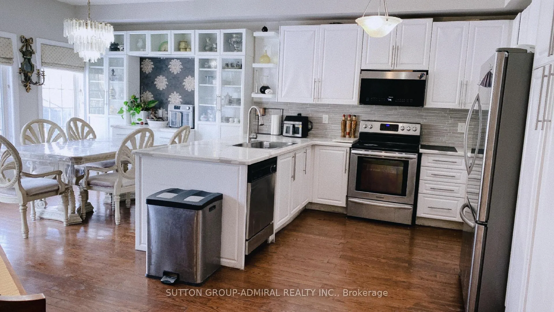 Photo 1 of 4 Raintree Crescent, Richmond Hill, Oak Ridges — HOMEH