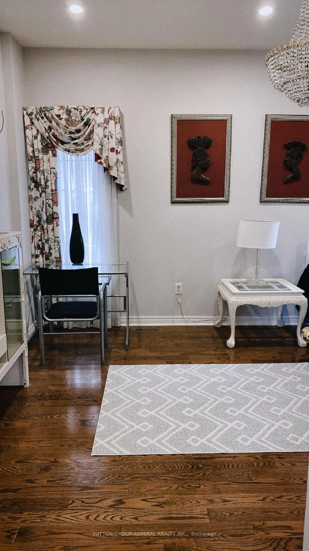 Photo 8 of 4 Raintree Crescent, Richmond Hill, Oak Ridges — HOMEH