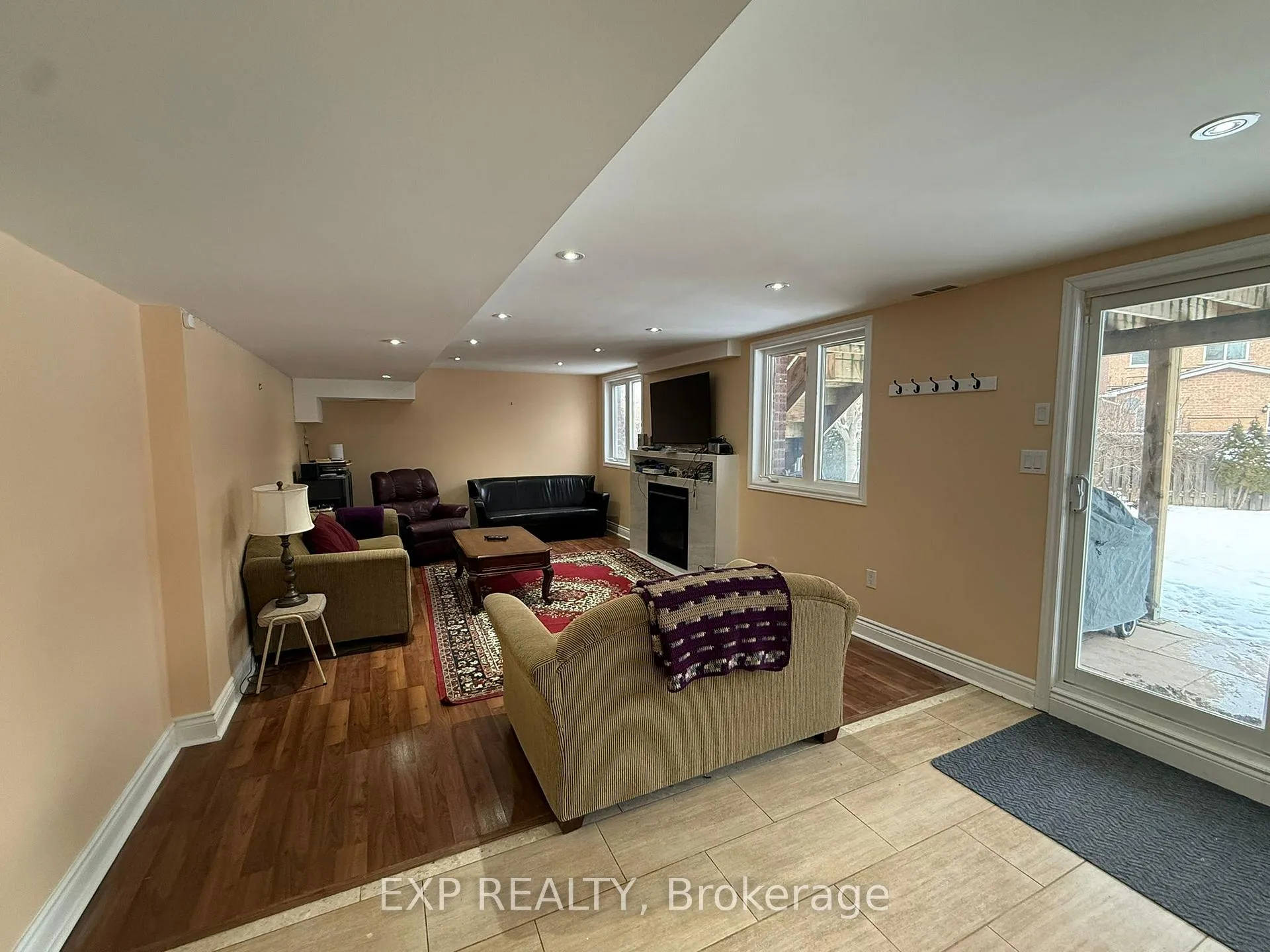 Photo 2 of Unit BSMT, 67 Ames Crescent, Aurora, Bayview Northeast — HOMEH