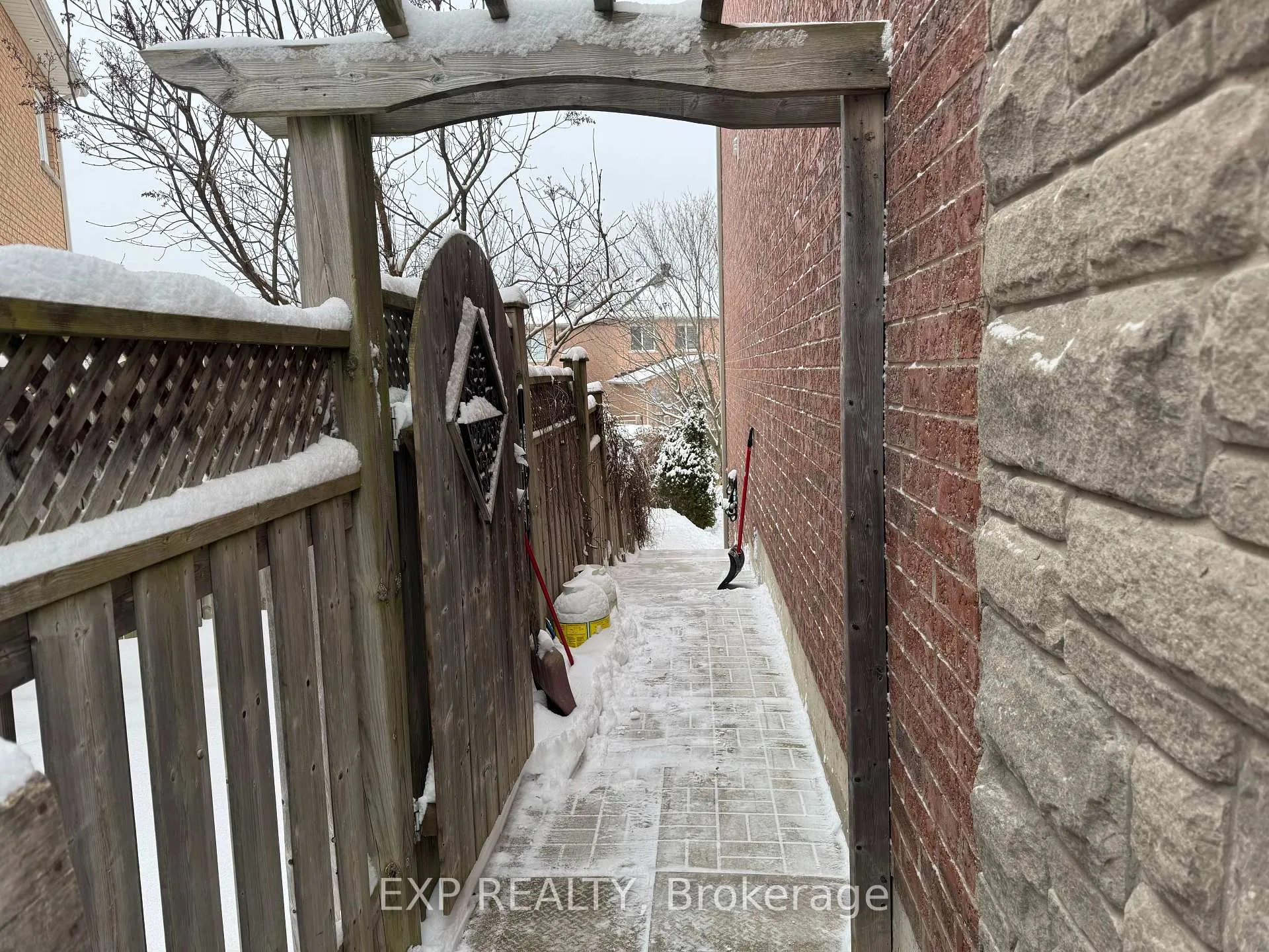 Photo 11 of Unit BSMT, 67 Ames Crescent, Aurora, Bayview Northeast — HOMEH