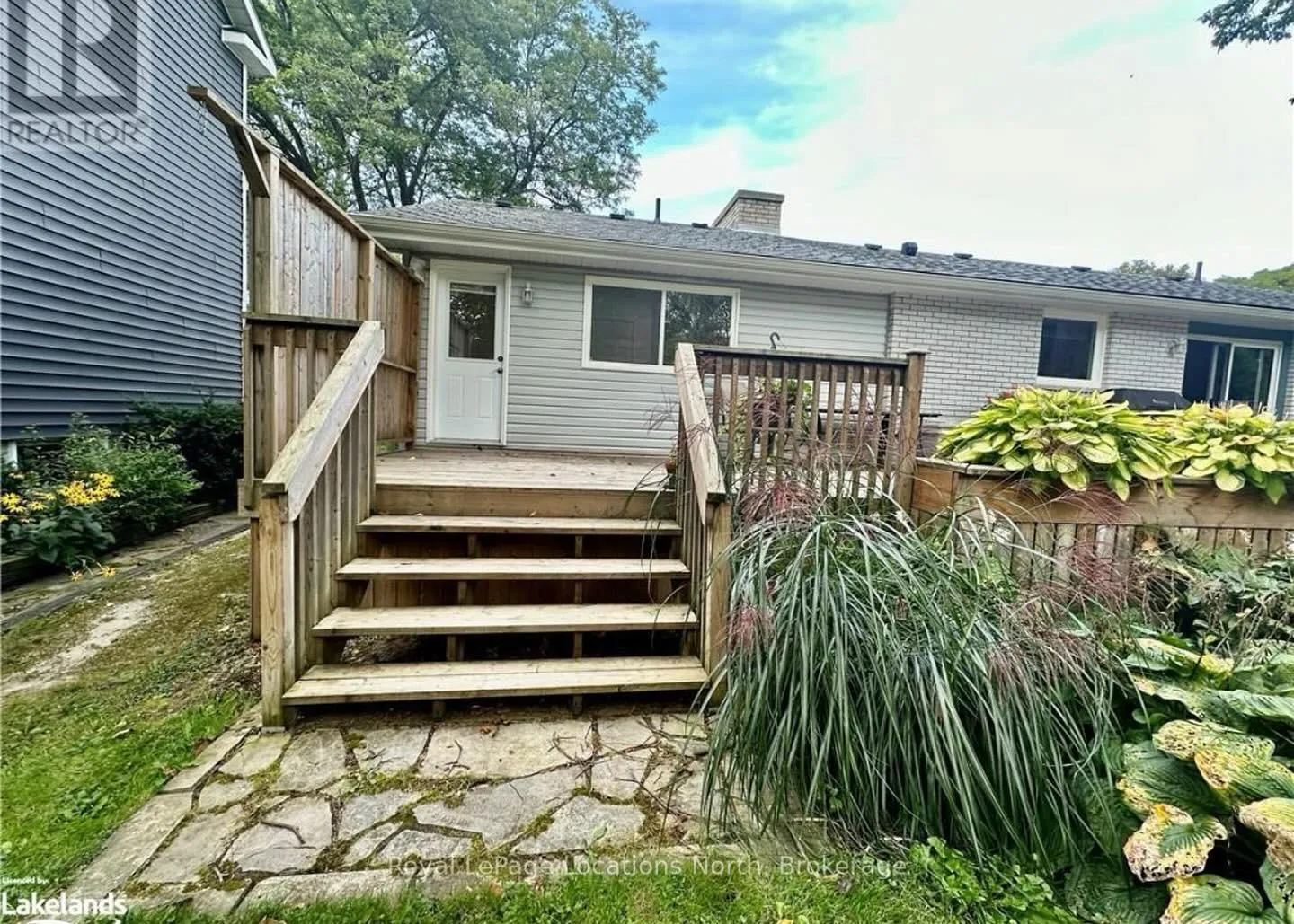Front of Unit Lower, 305 Eliza Street