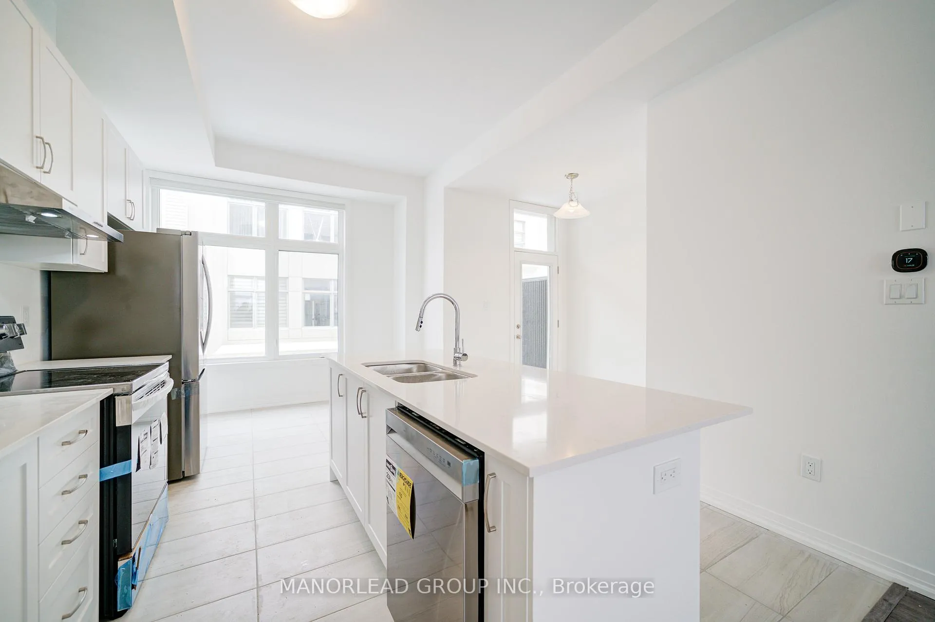 Photo 9 of 23 Alan Francis Lane, Markham, Cachet — HOMEH