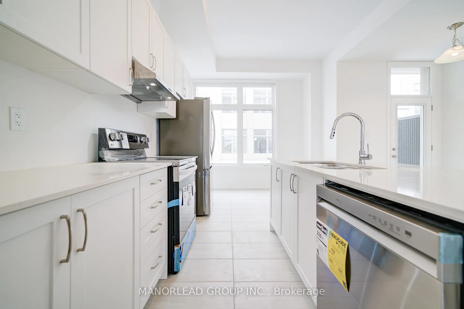 Photo 10 of 23 Alan Francis Lane, Markham, Cachet — HOMEH