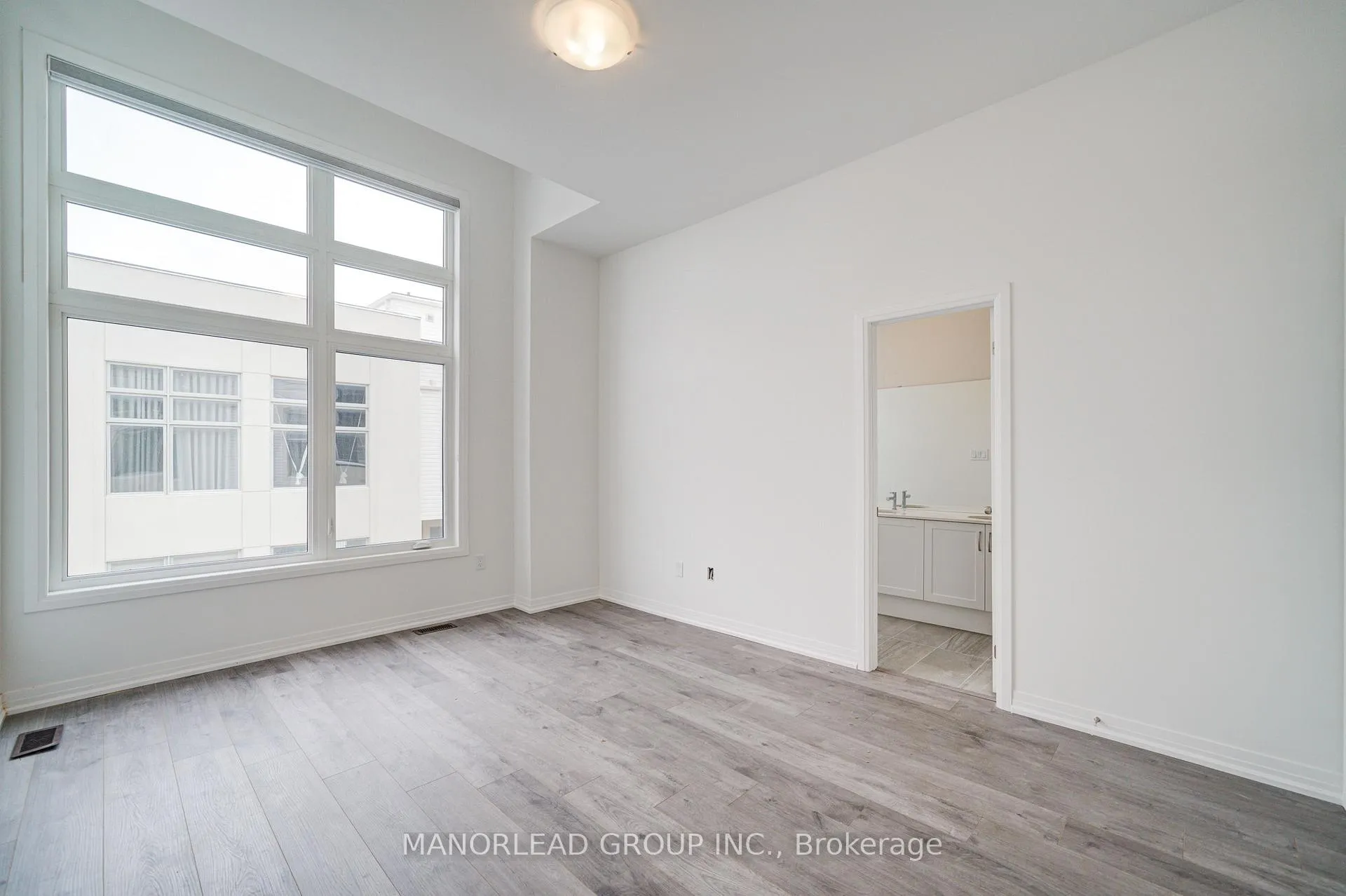 Photo 17 of 23 Alan Francis Lane, Markham, Cachet — HOMEH