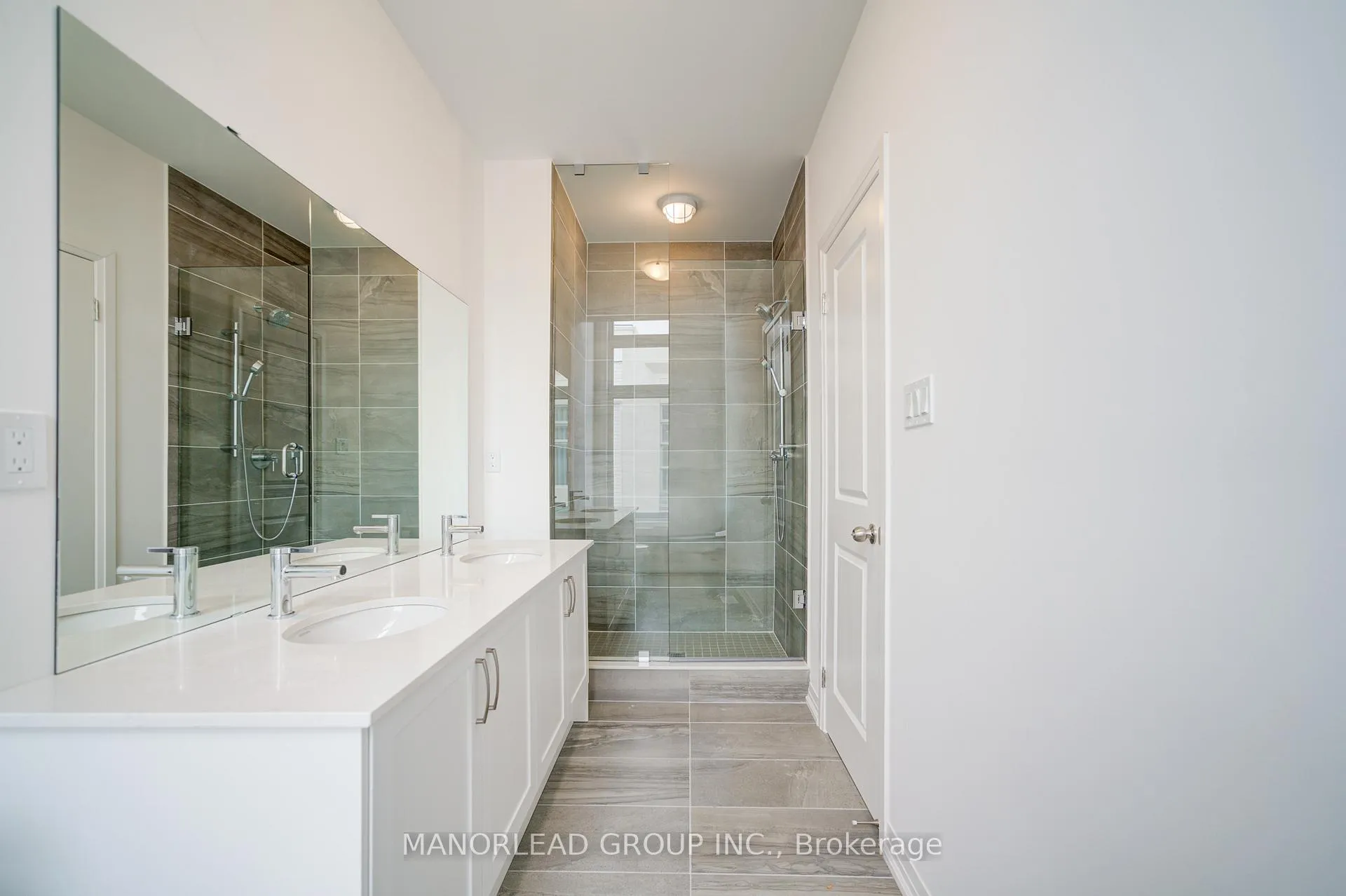 Photo 19 of 23 Alan Francis Lane, Markham, Cachet — HOMEH