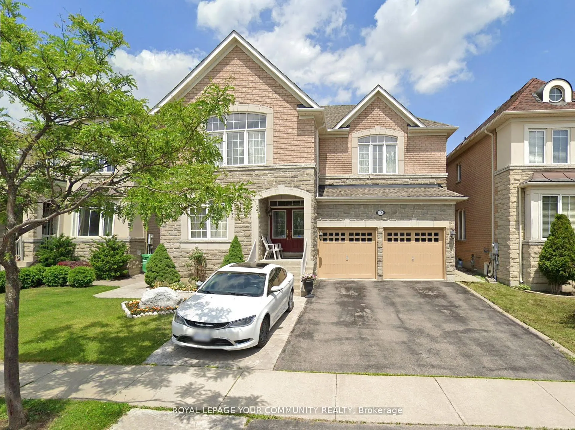 Front of 9 Hawkridge Trail