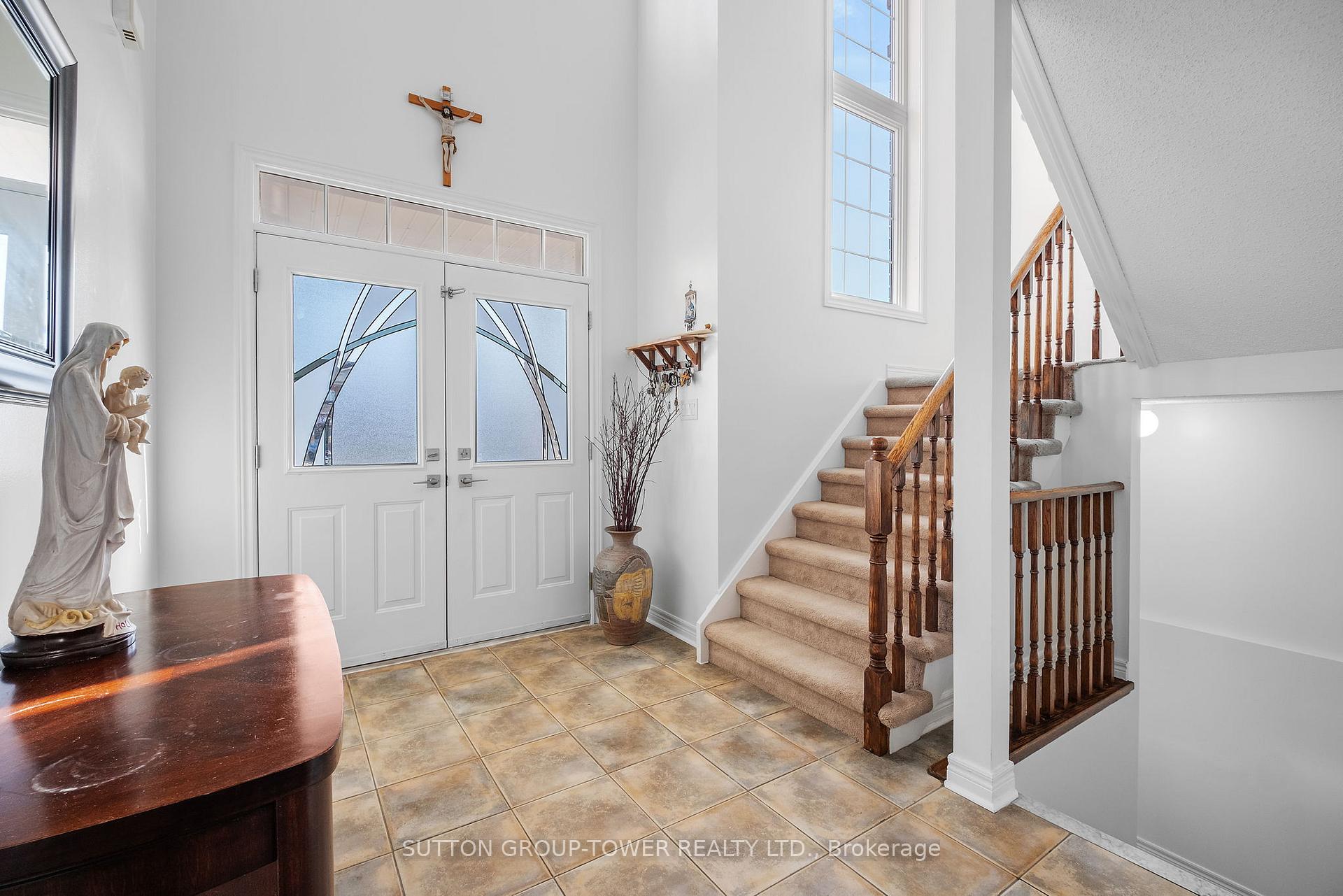 Photo 5 of 14 Rosswell Drive, Clarington, Courtice — HOMEH