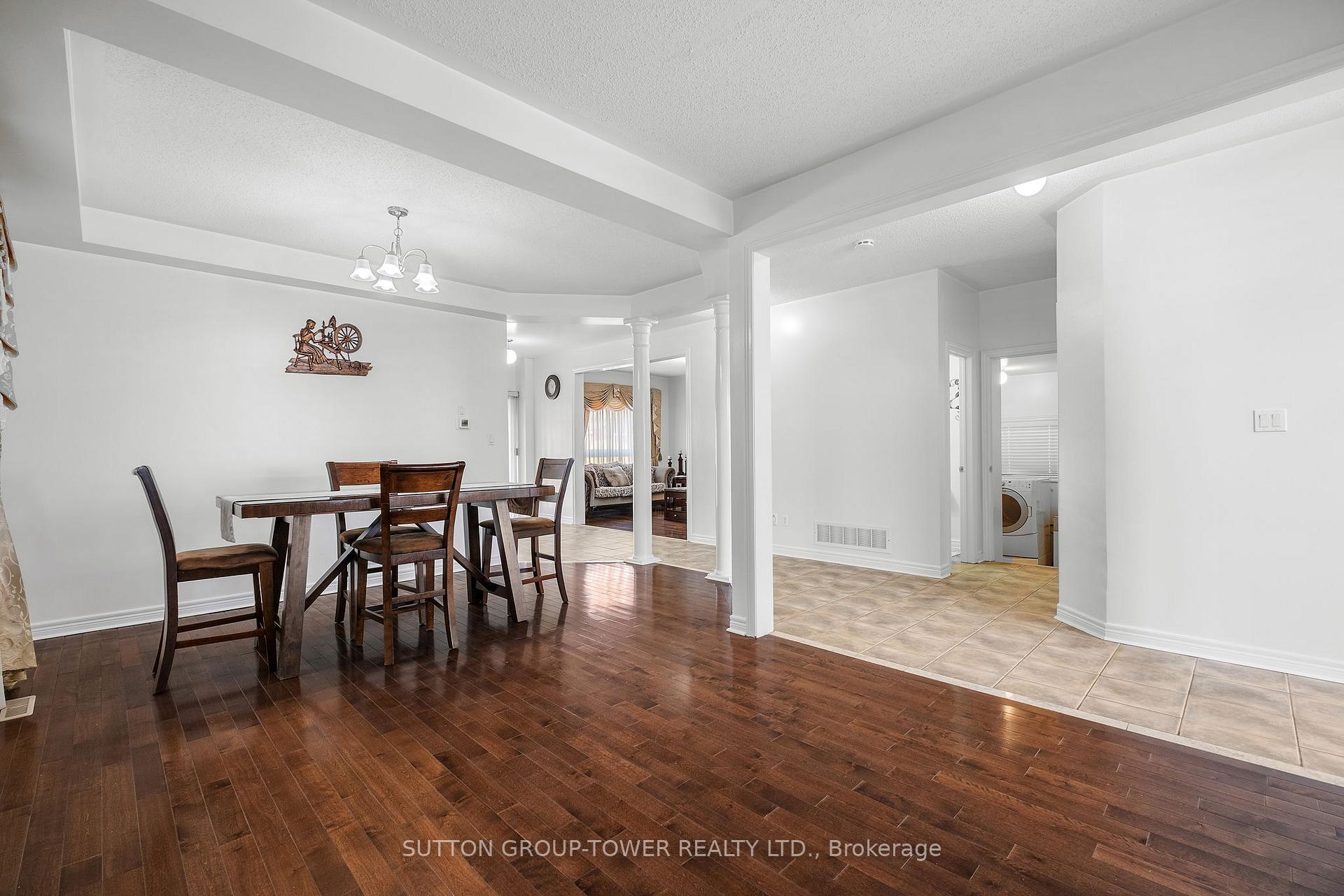 Photo 8 of 14 Rosswell Drive, Clarington, Courtice — HOMEH