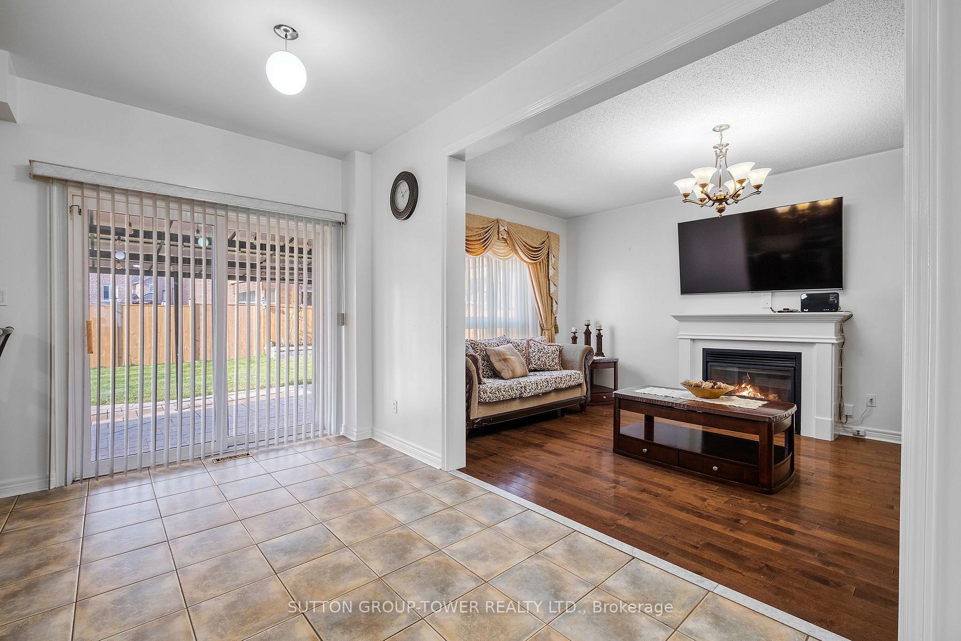 Photo 15 of 14 Rosswell Drive, Clarington, Courtice — HOMEH
