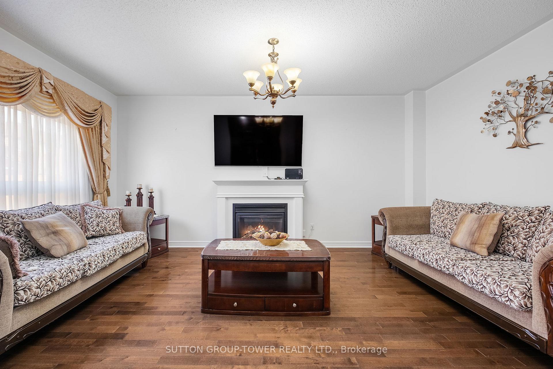 Photo 16 of 14 Rosswell Drive, Clarington, Courtice — HOMEH