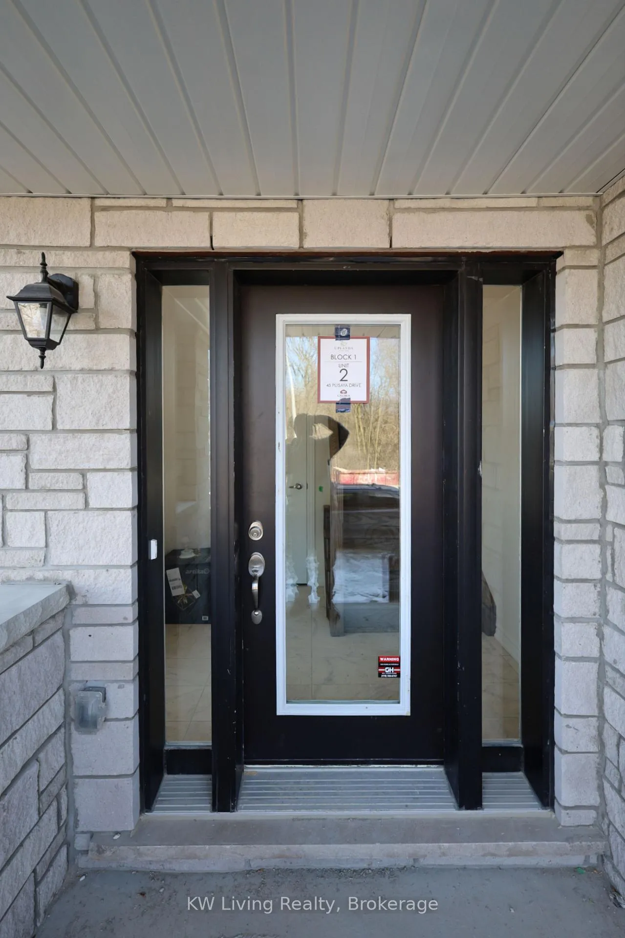 Photo 2 of 45 Puisaya Drive, Richmond Hill, Rural Richmond Hill — HOMEH