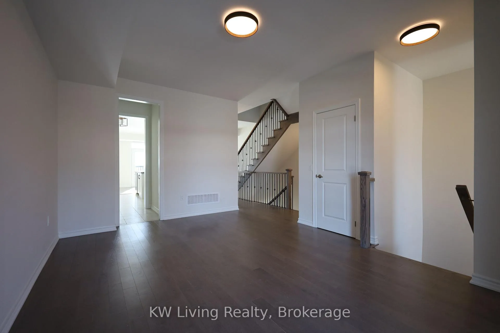 Photo 4 of 45 Puisaya Drive, Richmond Hill, Rural Richmond Hill — HOMEH