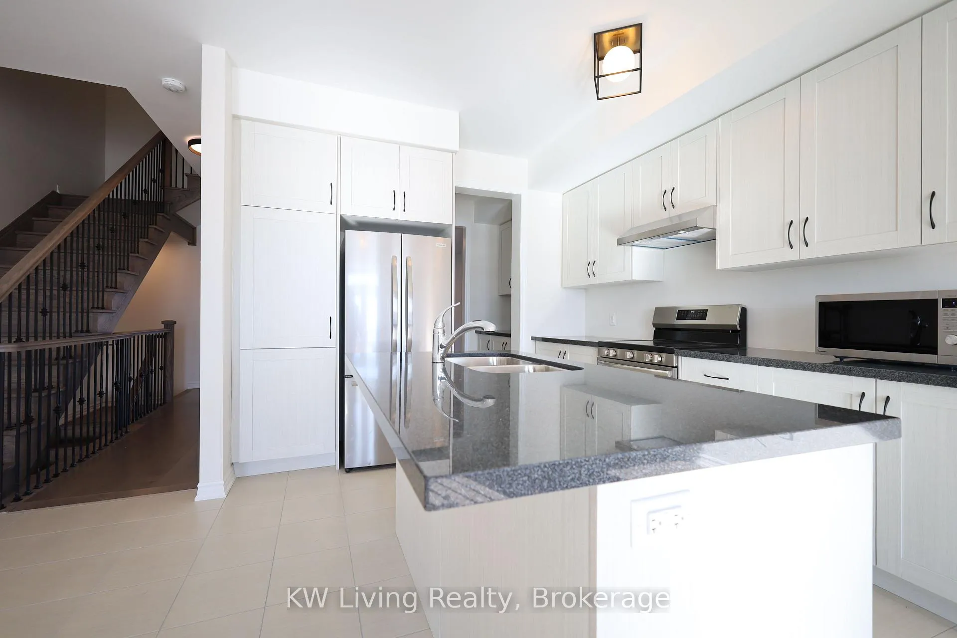 Photo 12 of 45 Puisaya Drive, Richmond Hill, Rural Richmond Hill — HOMEH
