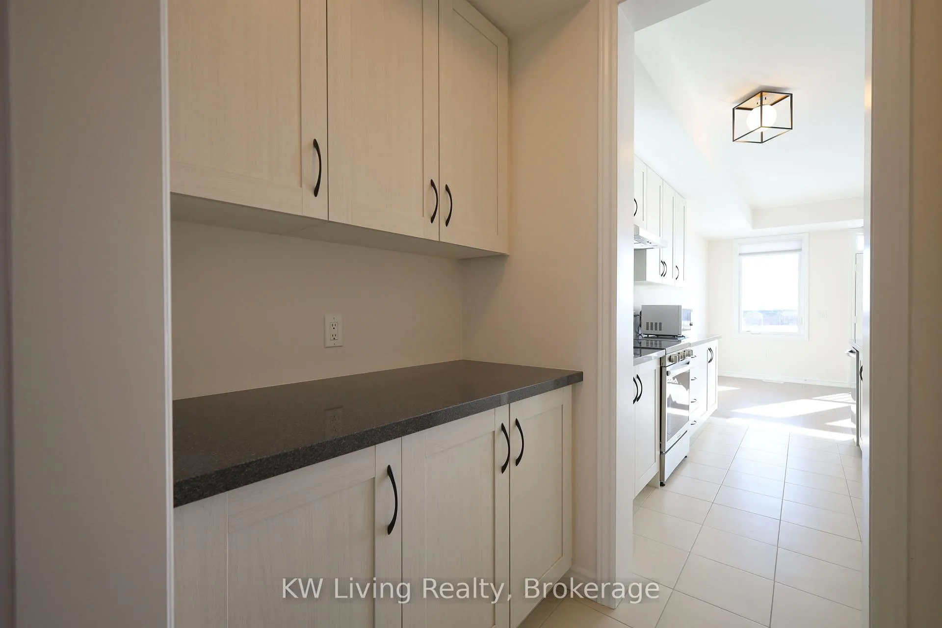 Photo 14 of 45 Puisaya Drive, Richmond Hill, Rural Richmond Hill — HOMEH
