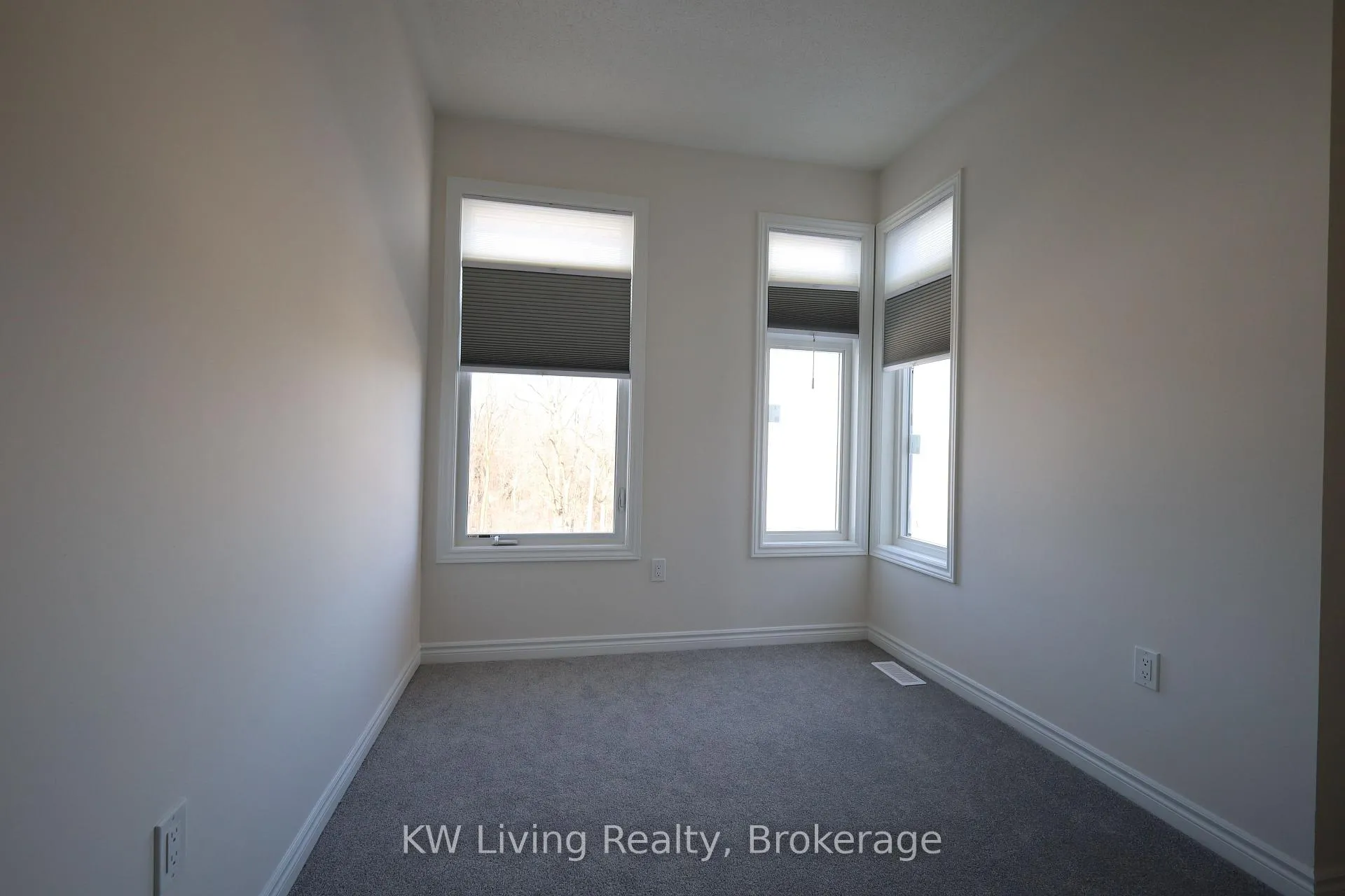Photo 24 of 45 Puisaya Drive, Richmond Hill, Rural Richmond Hill — HOMEH