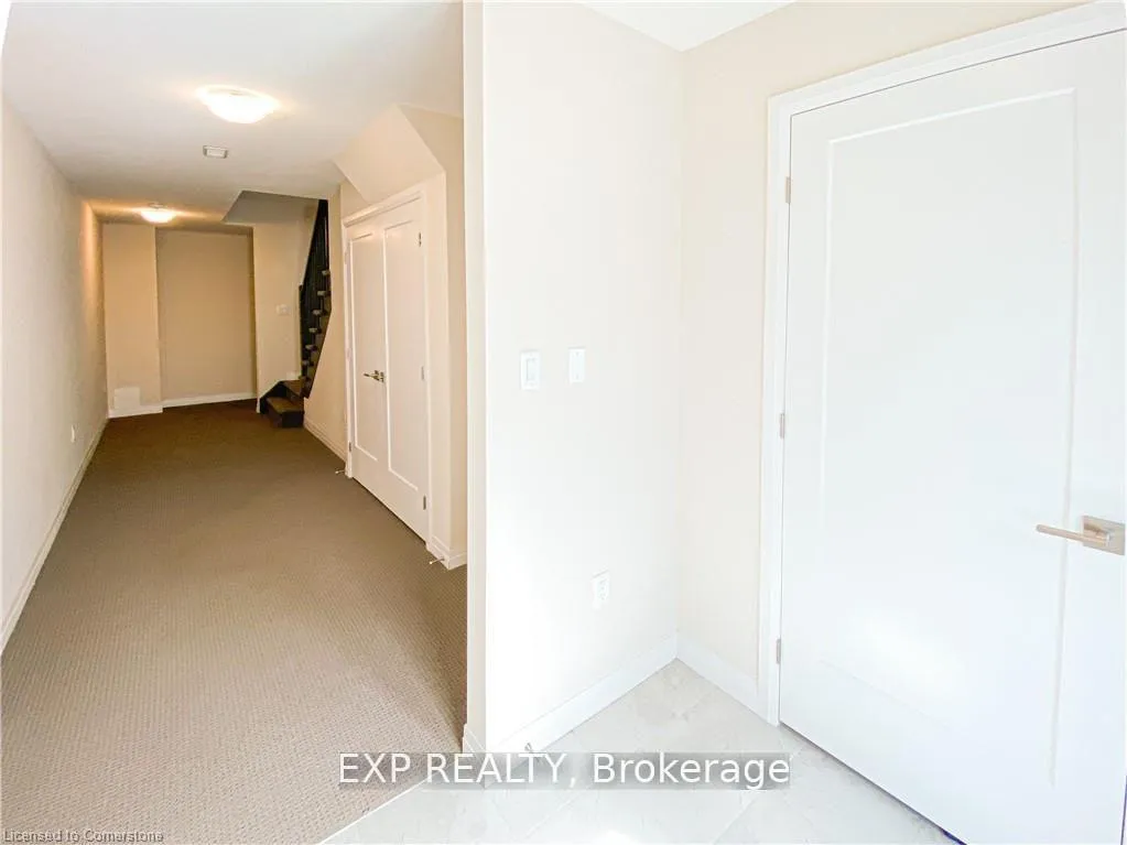 Photo 2 of 6 Ritchie Lane, Hamilton, Ancaster — HOMEH